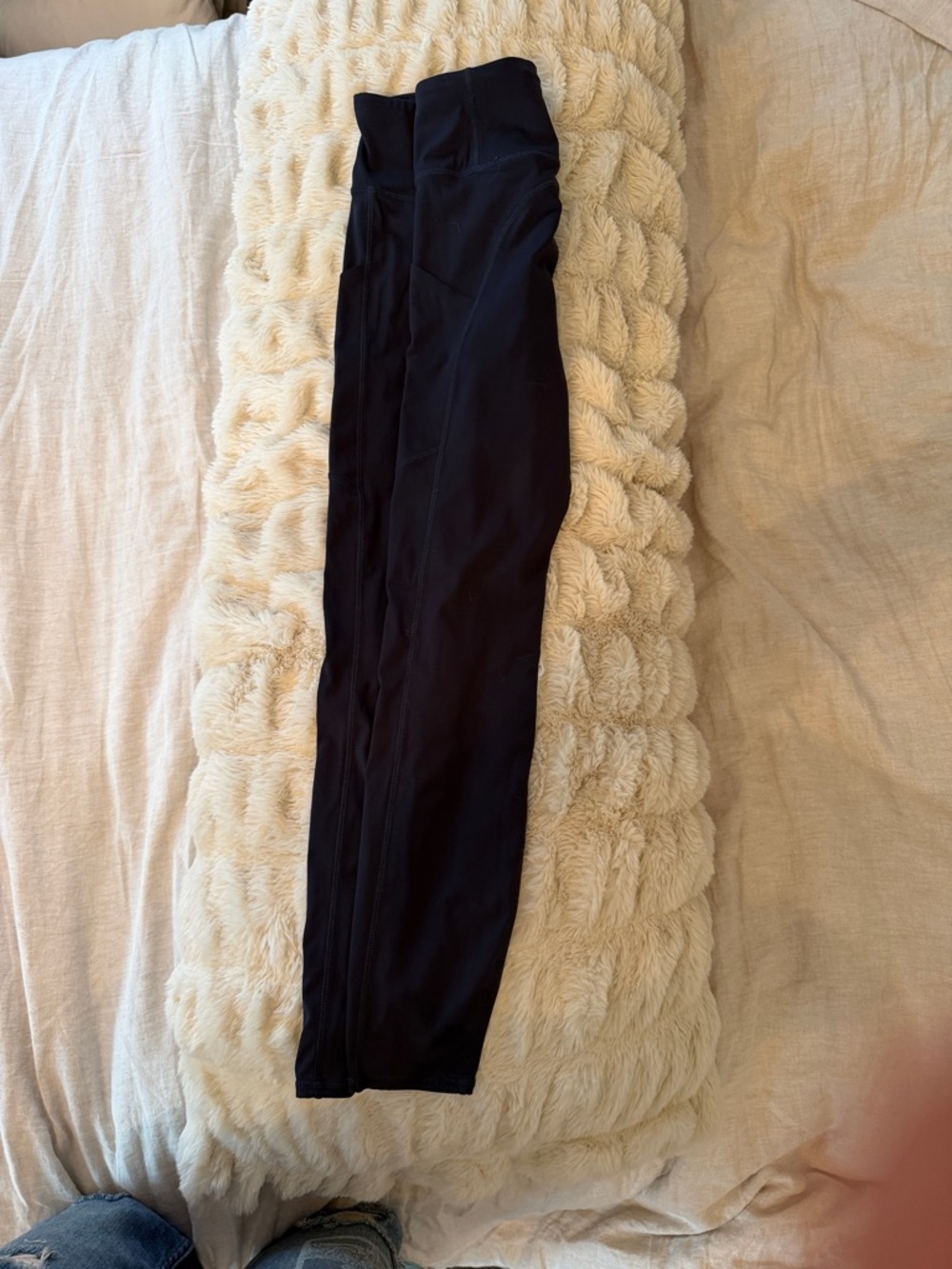 Vuori Navy Workout Tights with Logo Tag